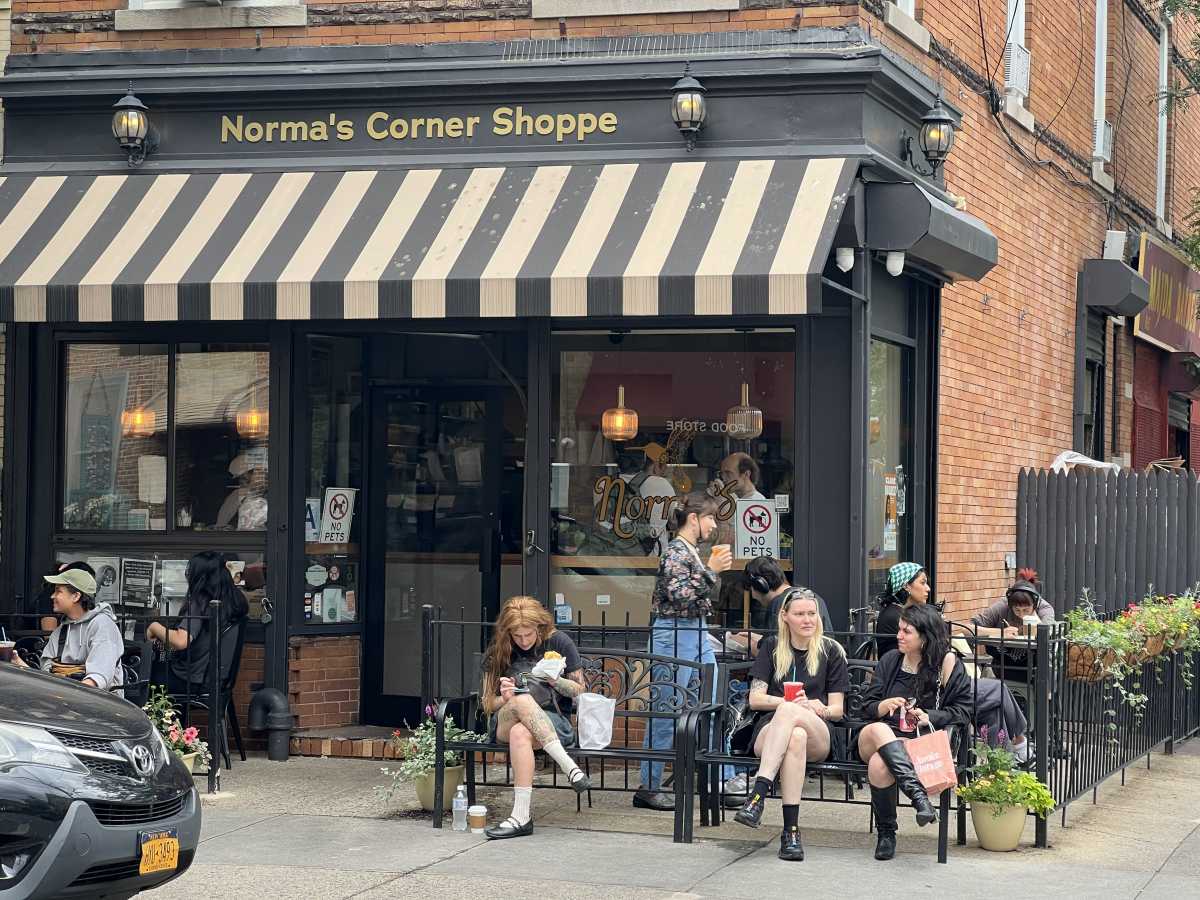 Norma’s Corner Shoppe to close down by end of March after 14 years as a popular Ridgewood gathering spot – QNS