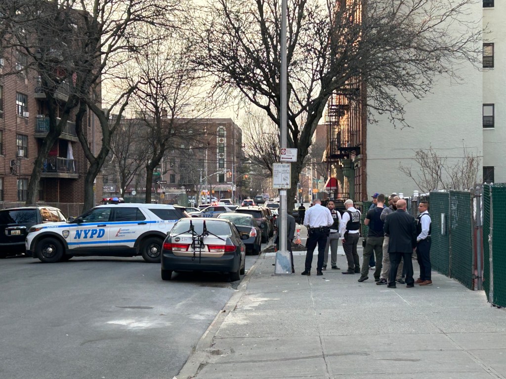 Two 15-year-old boys wounded by gunfire in the Bronx