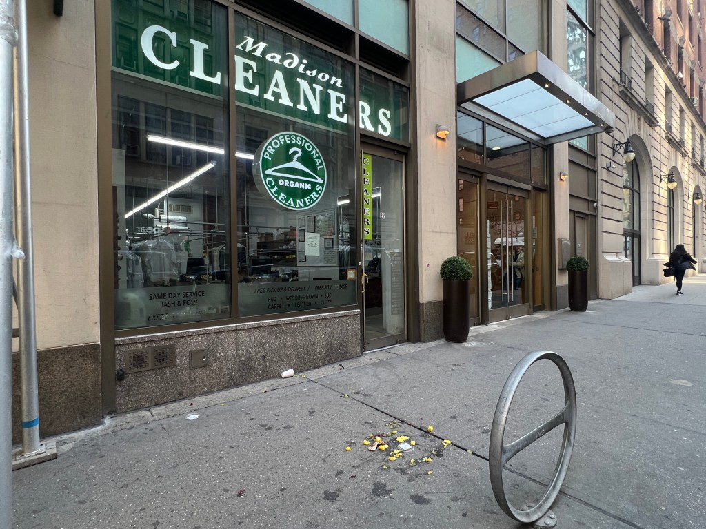 Gunman sought for shooting Manhattan supportive housing security guard is former resident: sources