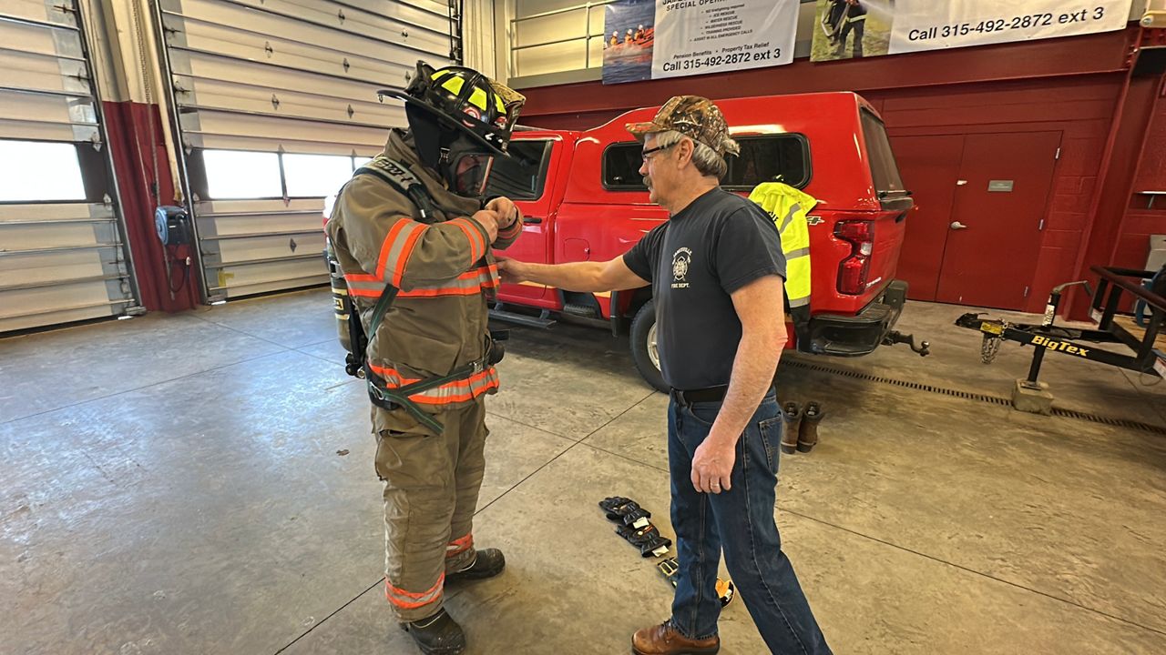 Proposal would allow N.Y. fire departments to pay volunteers