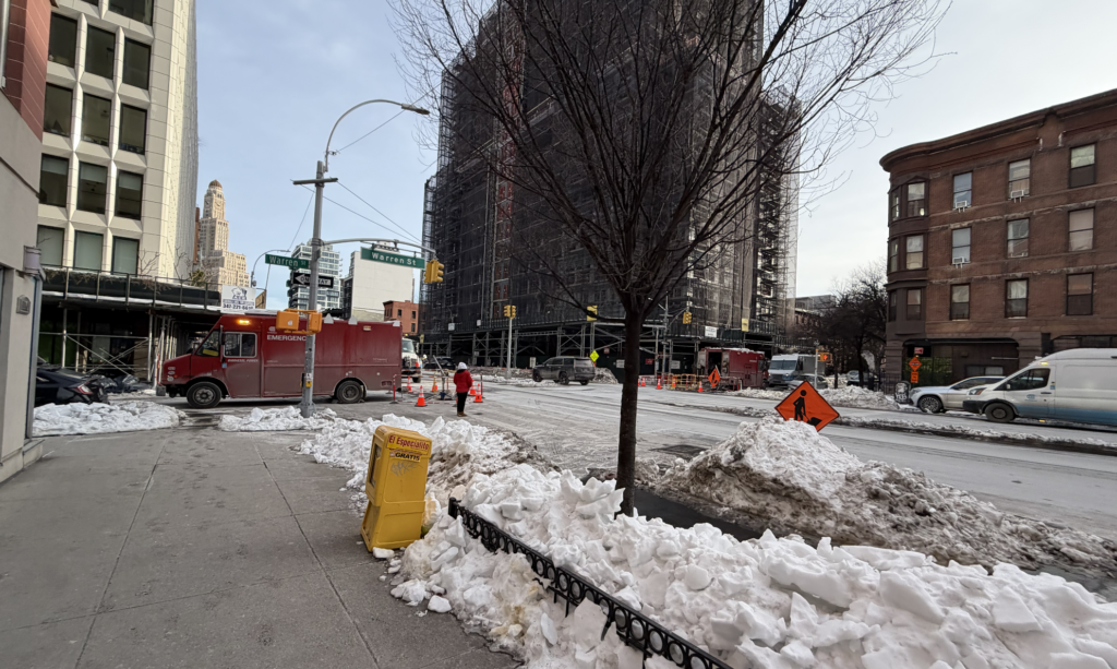 Con Edison emergency trucks on Warren St following the snowstorm. (Courtesy: Francesco Cecchetti)