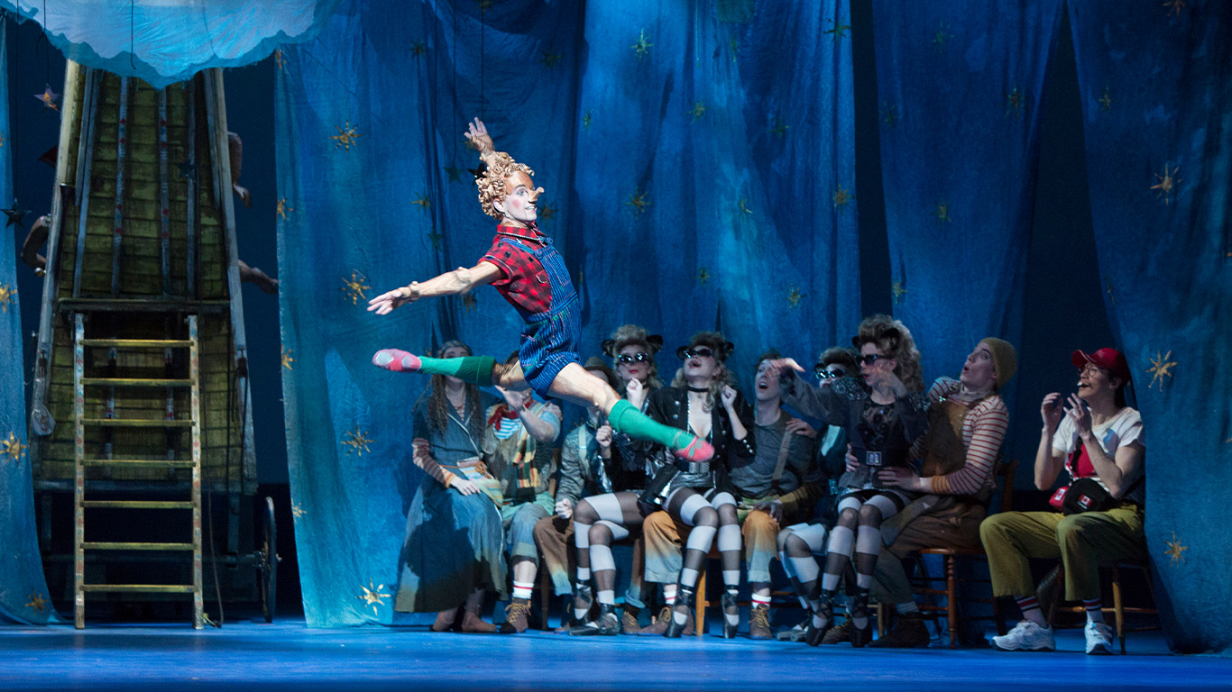 Drowsy nuptials, Irish queens and age-appropriate puppets » NEXT Magazine