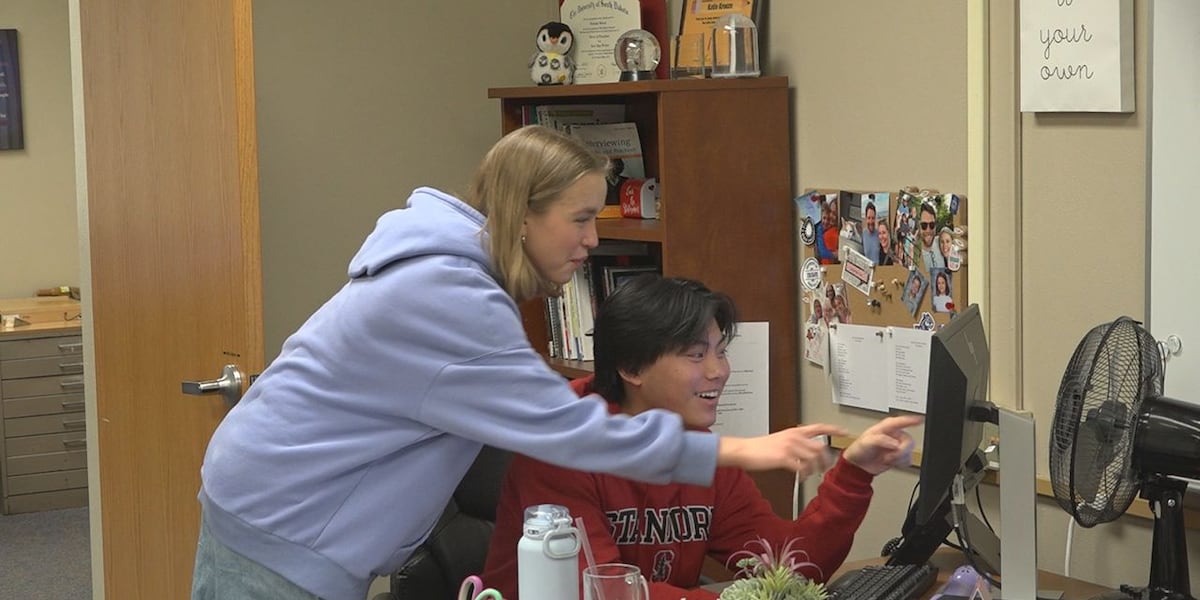 Lincoln Statesman students to receive journalism award in NYC