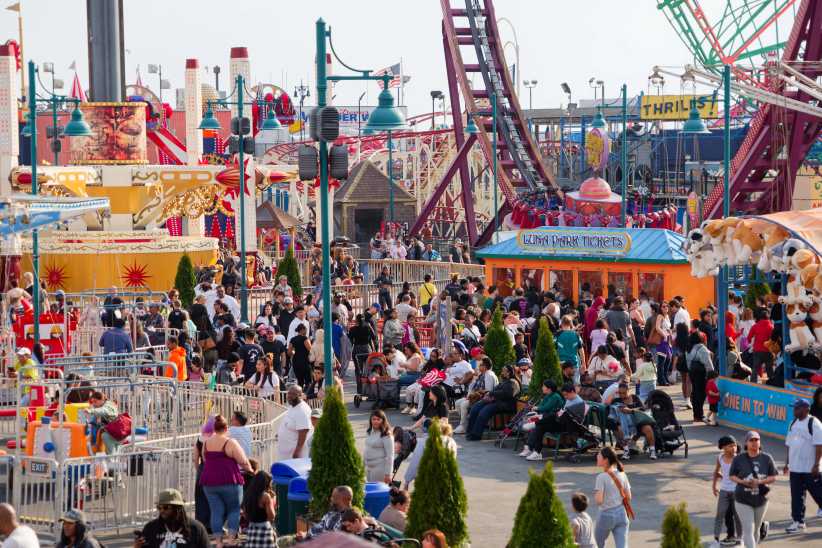 Luna Park in Coney Island Celebrates the 2026 Season with Opening Weekend Events
