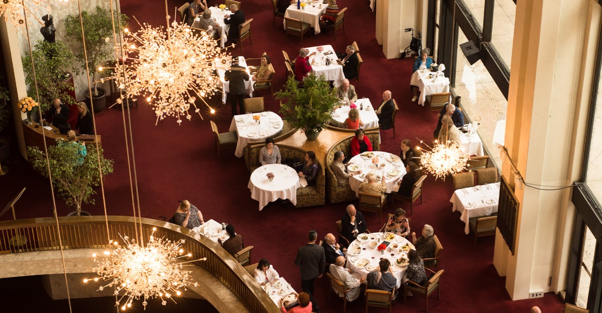 I Tried the 30-Minute Intermission Dining at NYC’s Met Opera