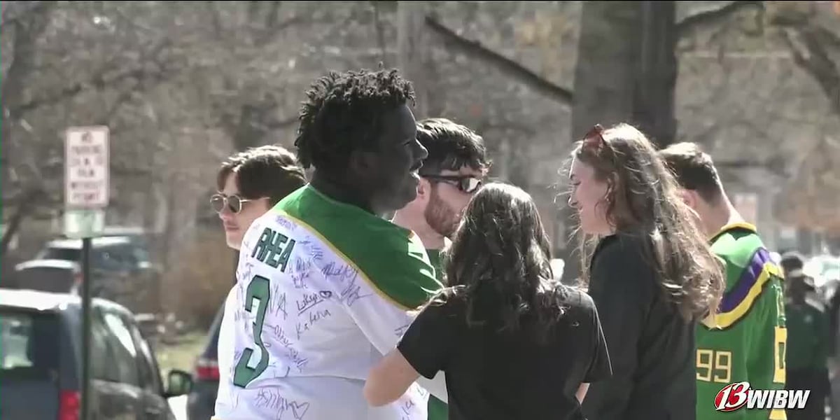 Fake Patty’s Day brings Manhattan’s early St. Patrick’s celebration back to the streets
