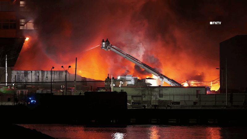 Huge Brooklyn warehouse fire today destroys Sunset Park buildings – NBC New York