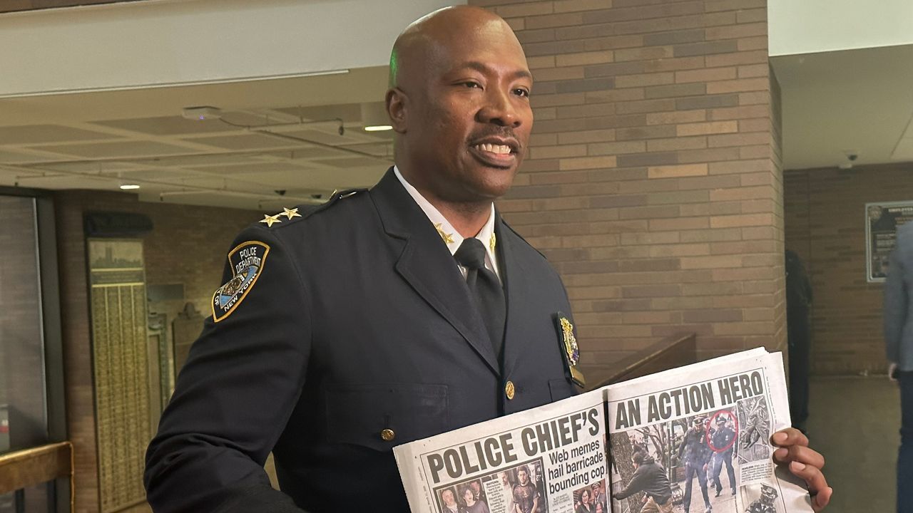 Officers hailed as heroes for work during botched attack