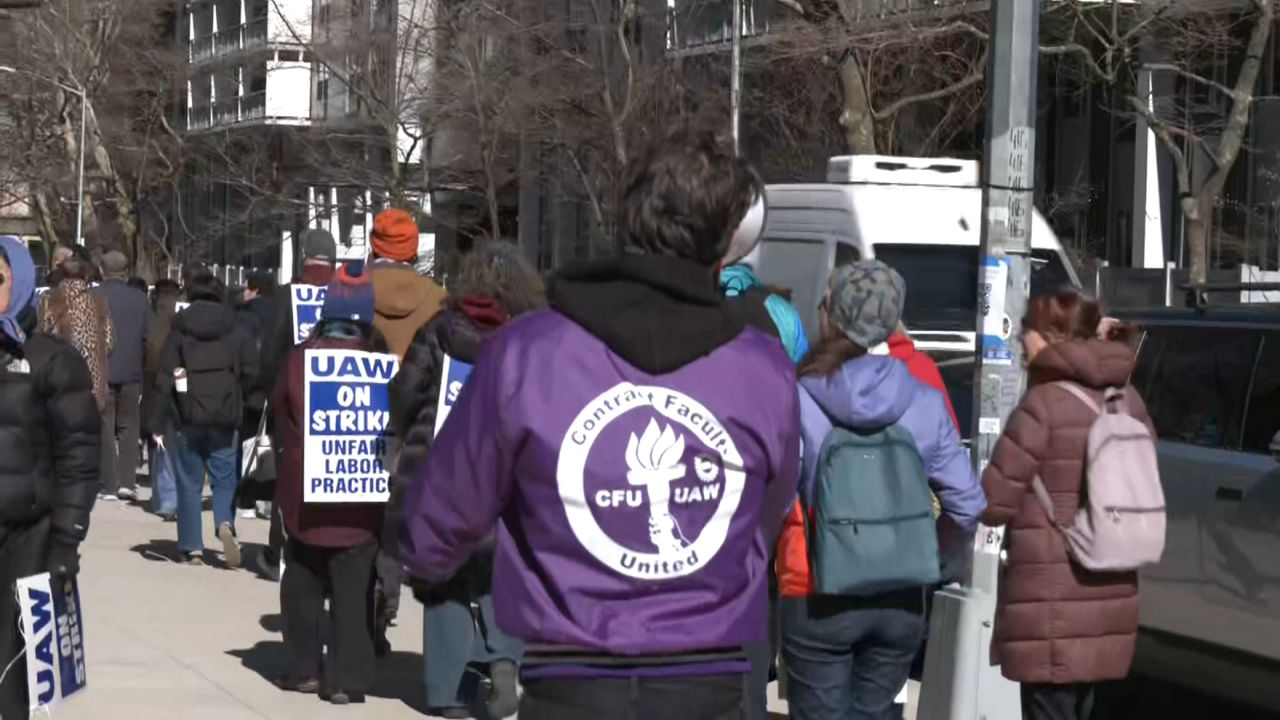 NYU staff on strike