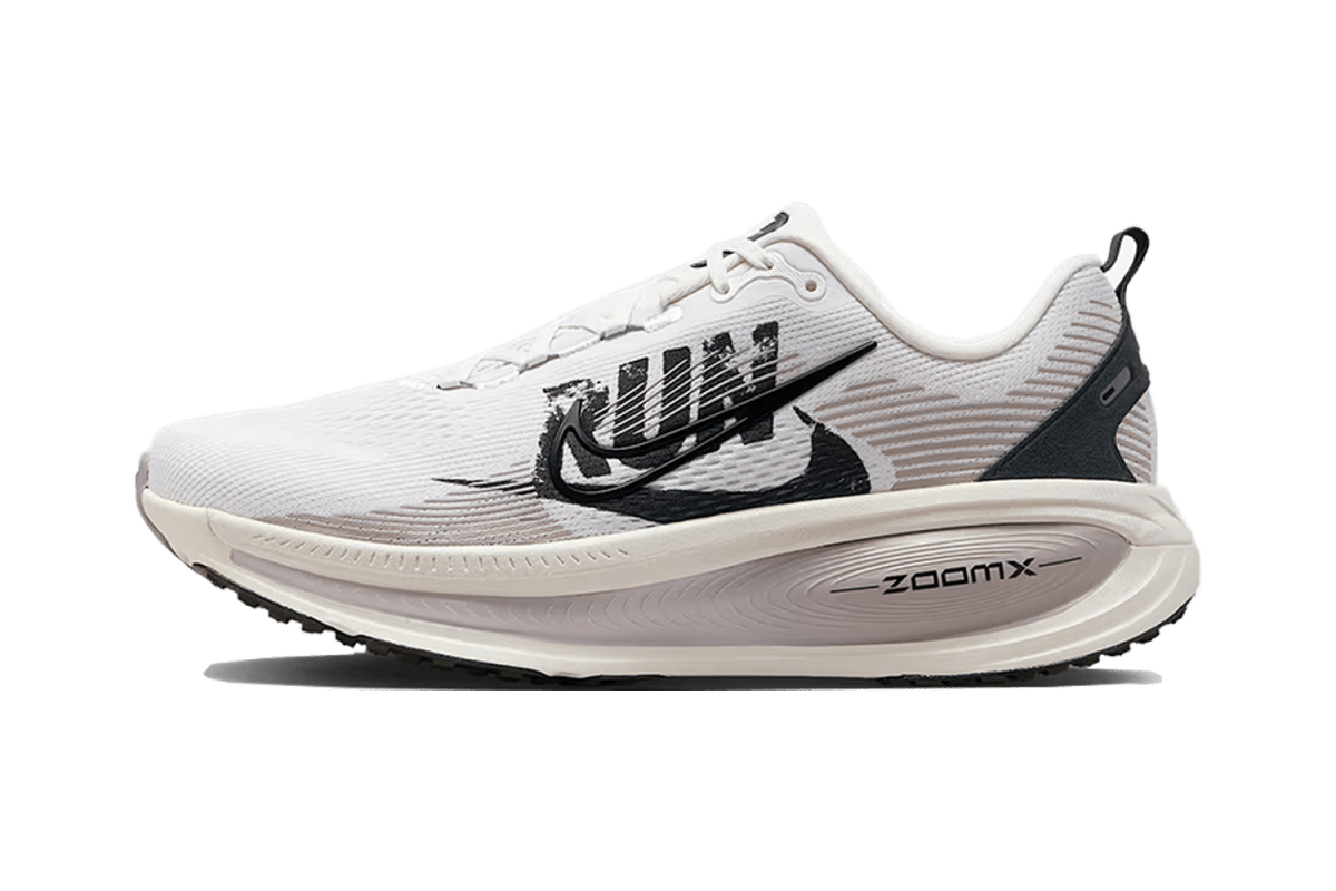 Nike Vomero 18 Road Running Shoes