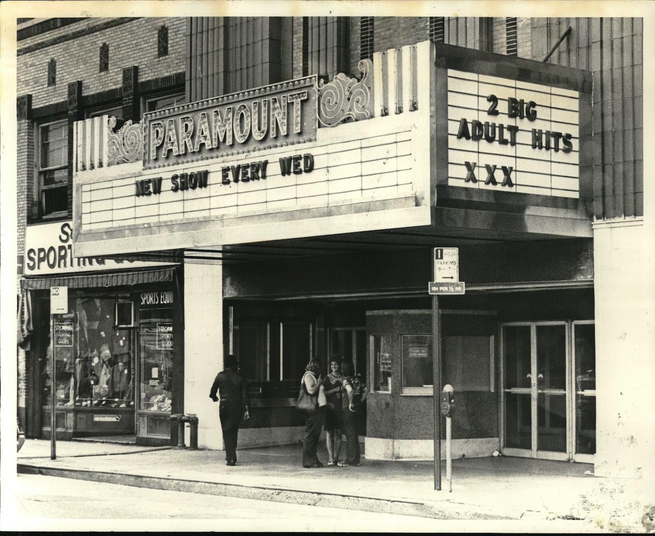 Vintage photos of Staten Island theaters