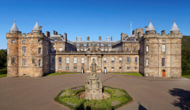 Queen Elizabeth II's Private Rooms at Holyroodhouse to Open to Public for First Time