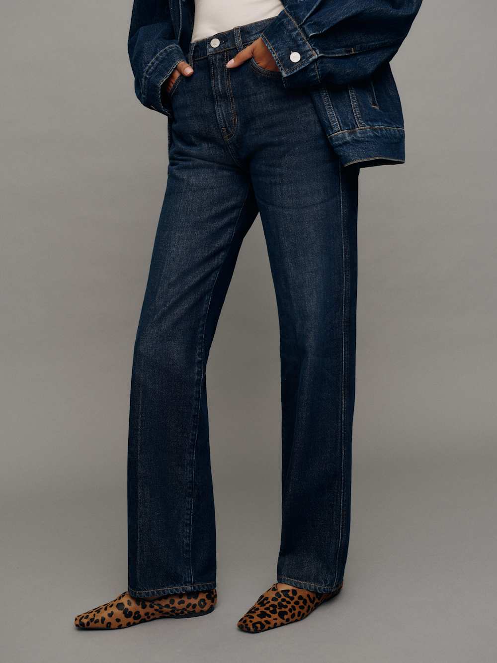 Val 90s Mid Rise Straight Jeans