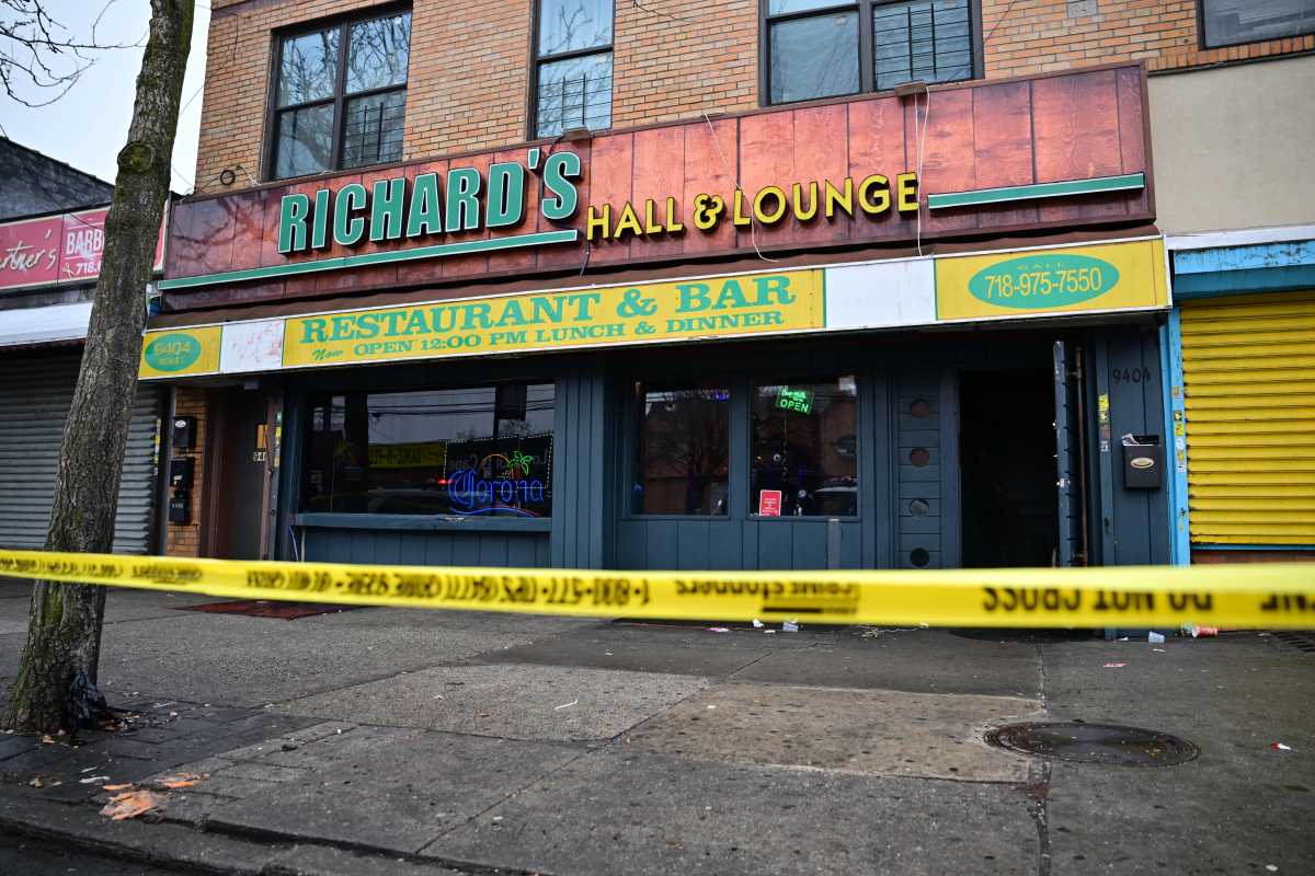 Gunman at large after 4 people shot inside Canarsie bar • Brooklyn Paper