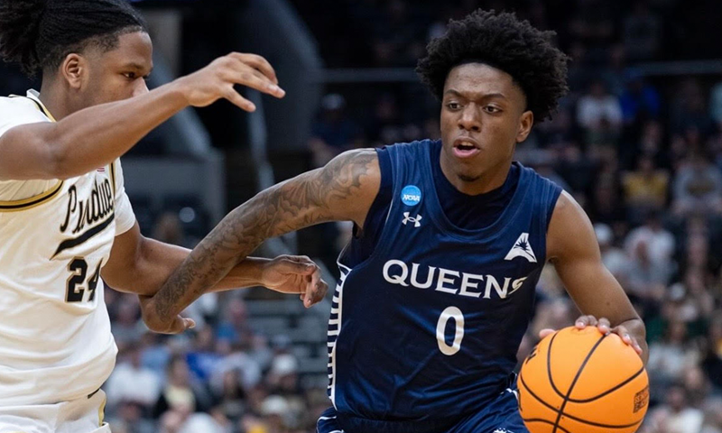 Queen’s Historic Season Comes to End in NCAA Tournament First Round