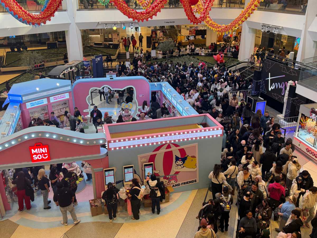 Hello Kitty pop-up opening day draws hundreds to Tangram for exclusive Miniso merch collection – QNS