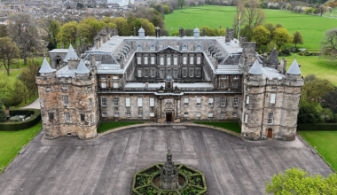 Queen Elizabeth II’s private rooms to open to the public - including the room where she watched Horse Racing on TV