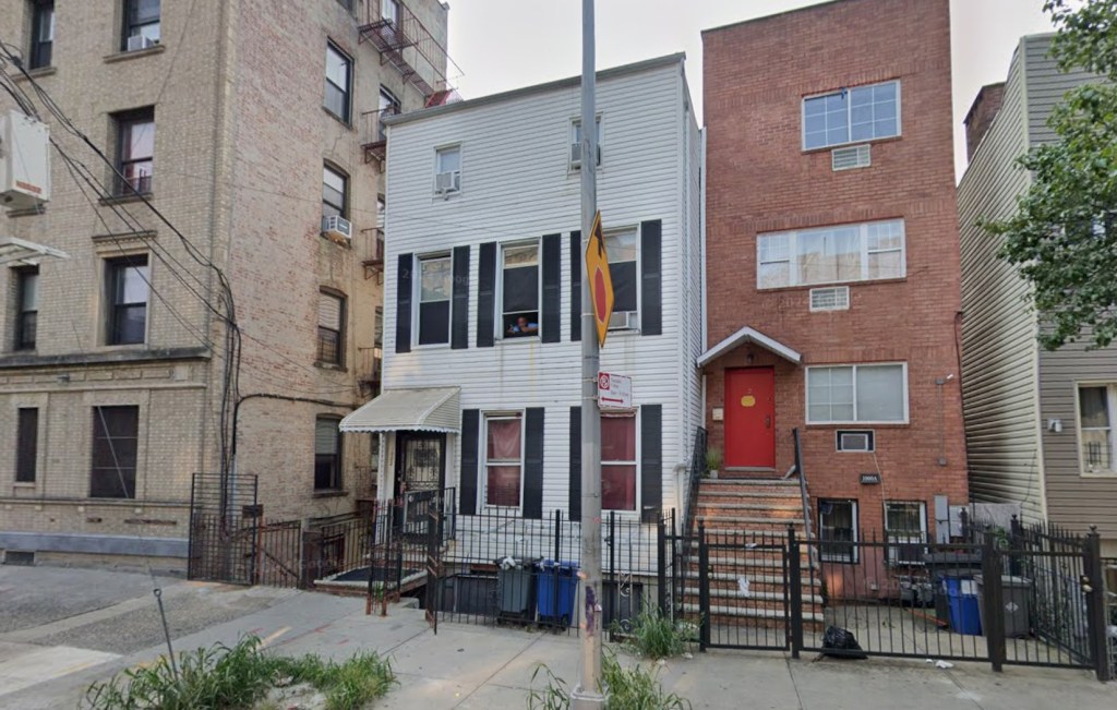 7 hospitalized after severe Bronx carbon monoxide leak