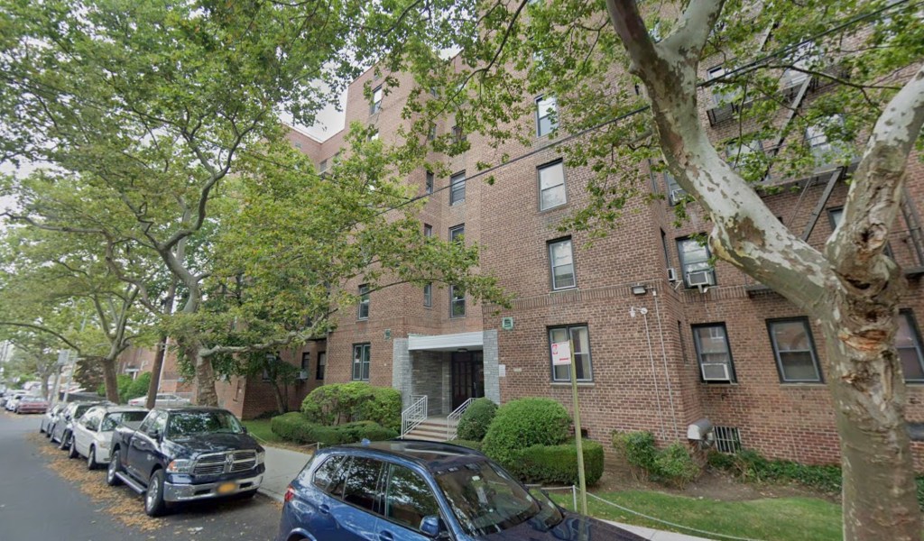 Apparent pipe bomb found in Brooklyn, one person arrested: NYPD sources