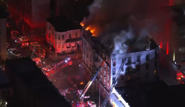 1 person dead, 4 firefighters hurt in 5-alarm Bronx apartment fire