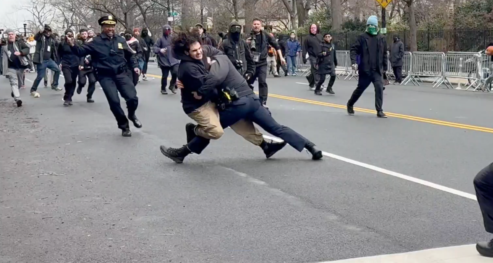 New video released this week shows the moment NYPD officers heroically tackle alleged Gracie Mansion bombing suspect Emir Balat on March 7, 2026.