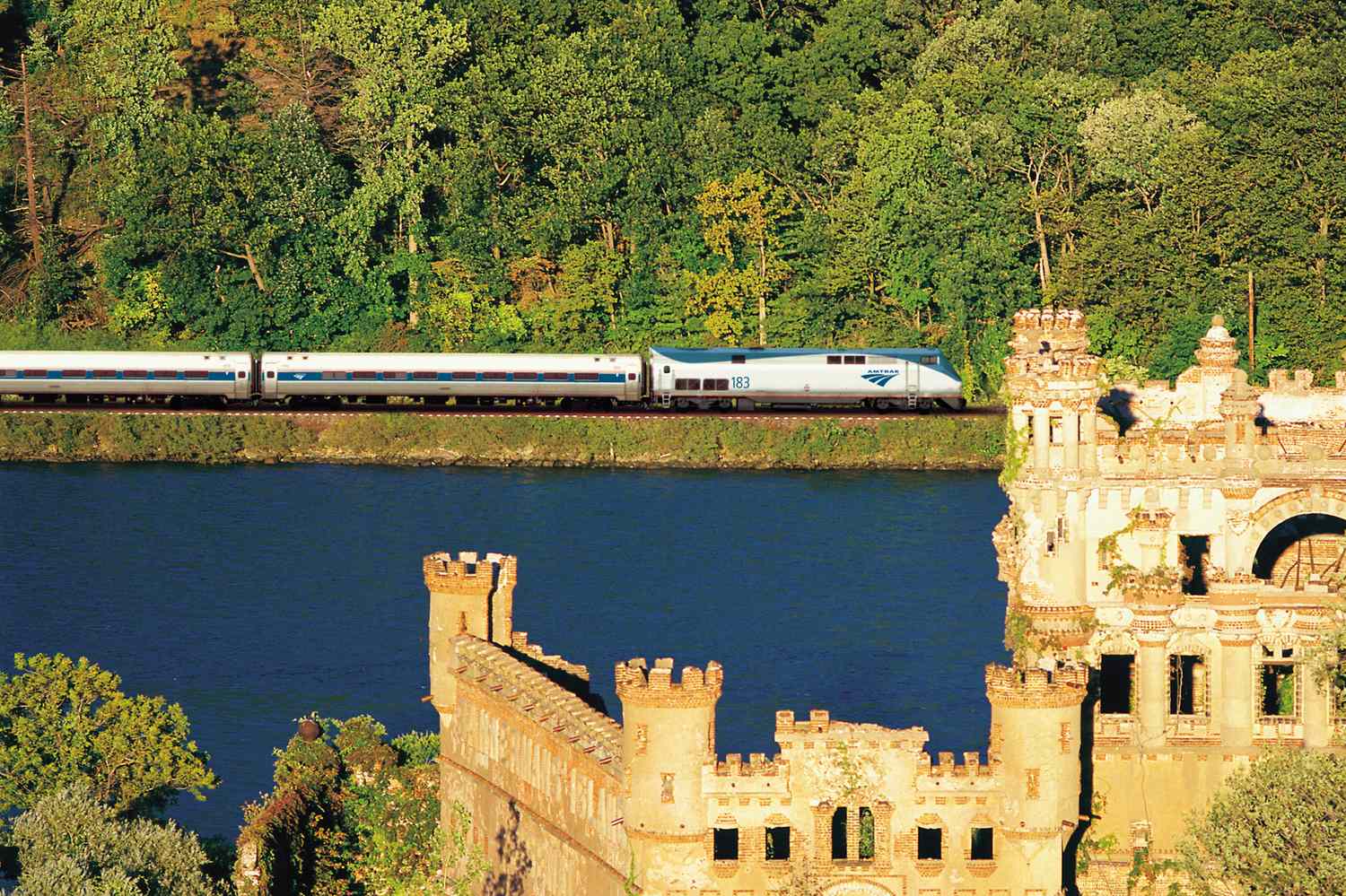 The Essential Guide to Amtrack's Adirondack Route