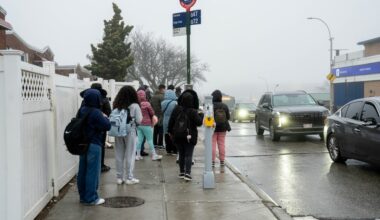 Woman stabbed, wounded waiting for MTA bus in unprovoked Queens attack