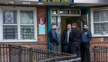 Man killed by gunshot to head in Bronx apartment lobby clash