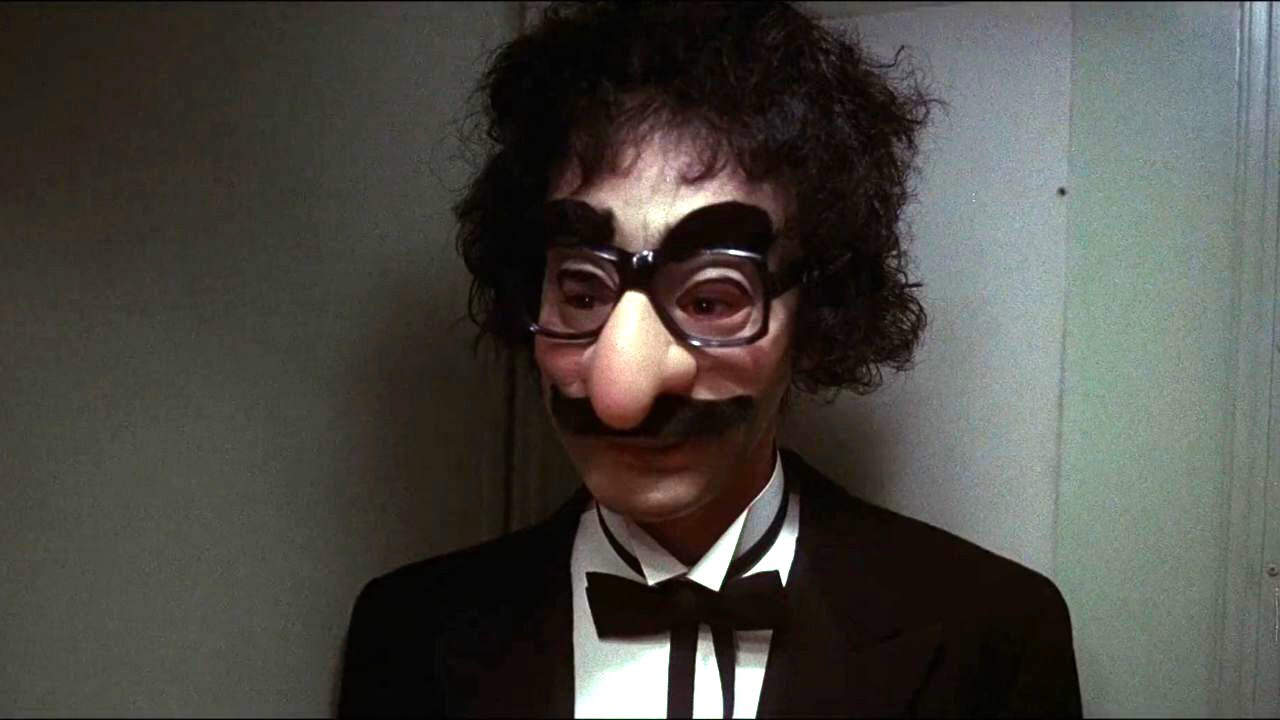 Extreme ‘80s Thriller Starring The Ultimate Scream Queen Keeps You Guessing