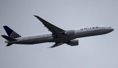 United Airlines sued after 4-year-old allegedly burned by hot water – NBC New York