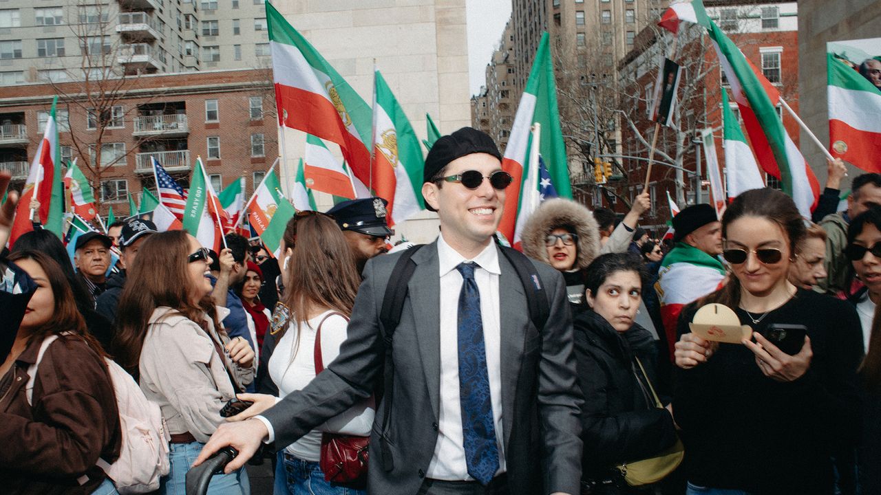 The Dream of the ’90s Is Alive at New York City’s JFK Jr. Look-Alike Competition