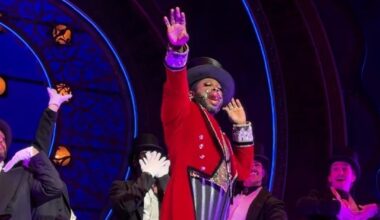 Watch Bob The Drag Queen's Last Curtain Call in MOULIN ROUGE! on Broadway