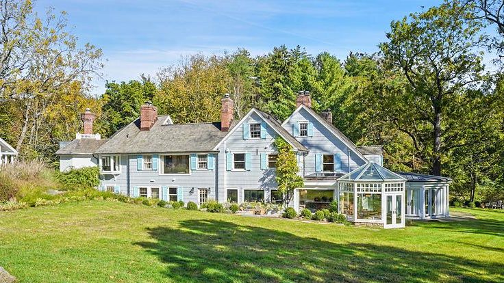 Drew Barrymore Lists the New York Estate She Spent 2 Years Renovating for $5 Million