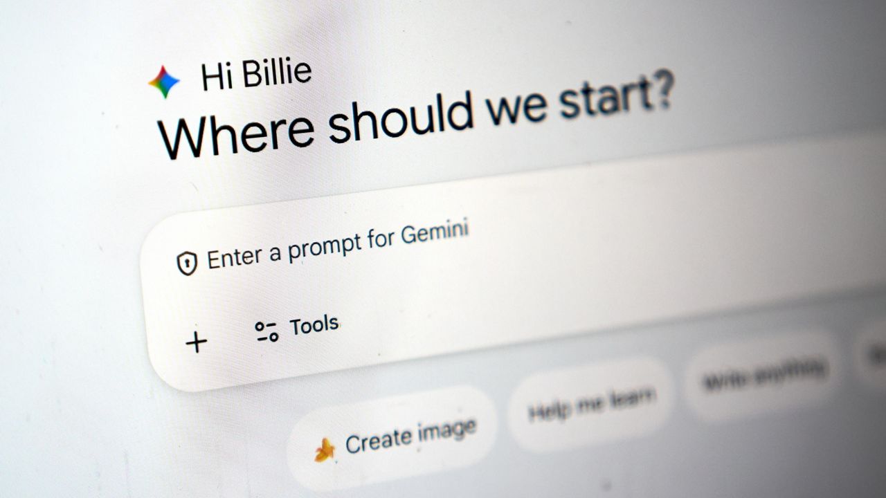 (AP Photo/Damian Dovarganes)