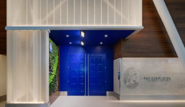 AMEX Begins Piloting Fresh Kosher Meals in 2 NYC Centurion Lounges • YeahThatsKosher