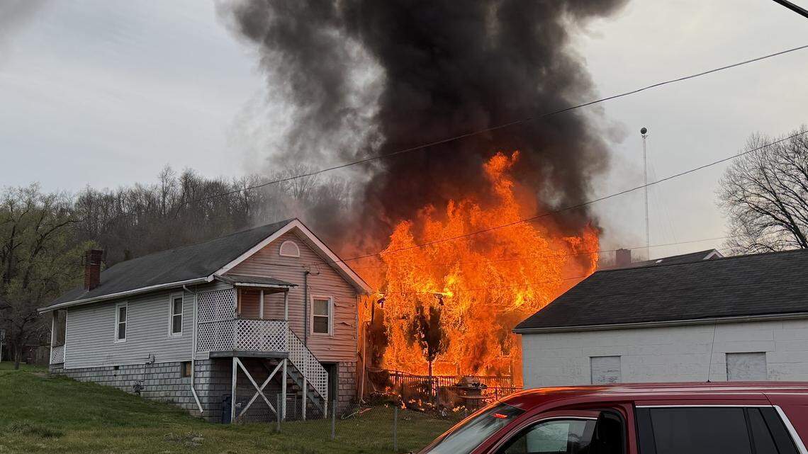 Ashland KY house fire claims life of 13-year-old student