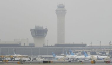 Near-miss at Newark Airport captured on video