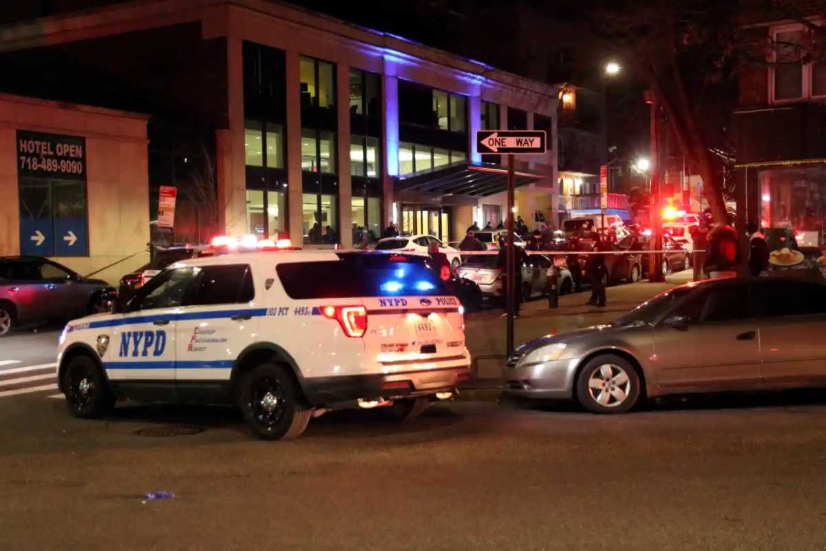 Bronx man convicted of murder for 2021 New Year’s Day triple shooting at notorious Umbrella Hotel in Kew Gardens: DA – QNS