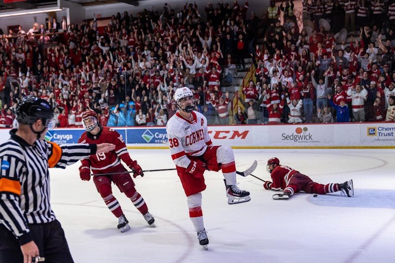 No. 9 Men’s Hockey Punches Ticket to Lake Placid With Gutsy Game Three Win Over Harvard