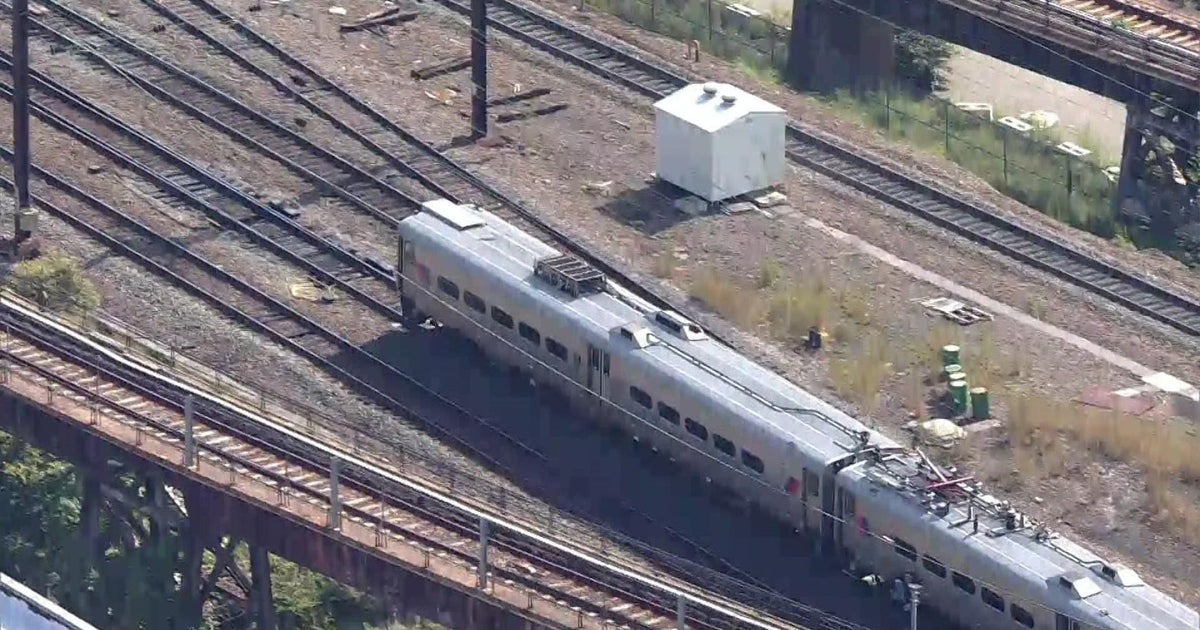 NJ Transit service suspended between Newark and NYC's Penn Station due to wire problems at Portal Bridge