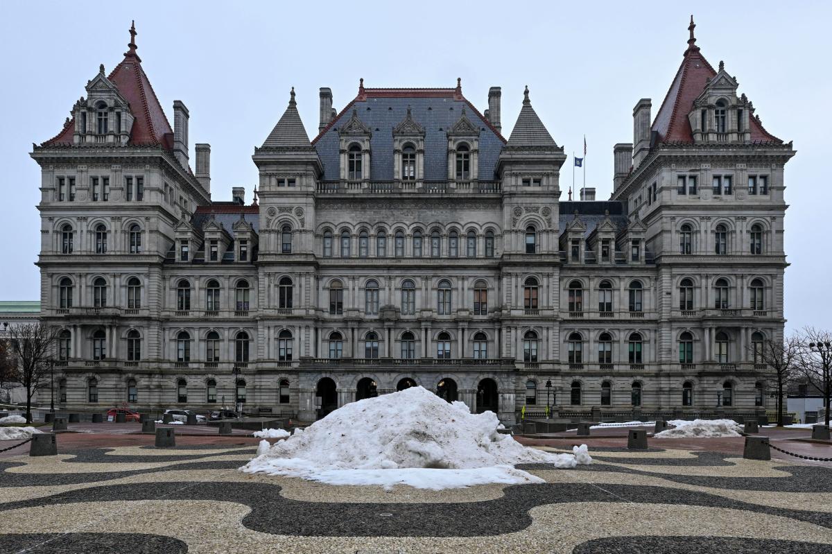 NY lawmakers can't hide their bills' cost, thanks to new watchdog site