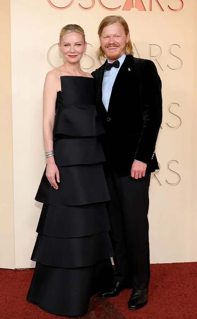 <p>Kirsten Dunst & Jesse Plemons </p>