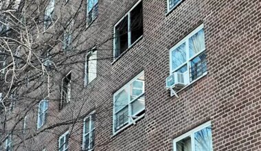 News 12 | Brooklyn | One injured in Canarsie apartment fire