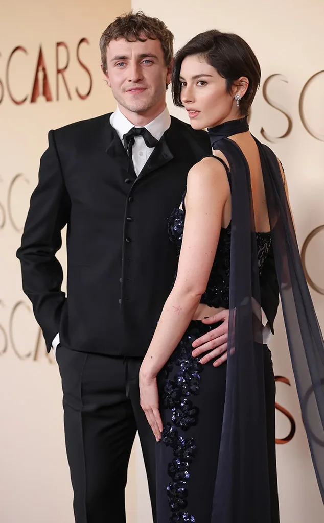 <p>Paul Mescal & Gracie Abrams</p>