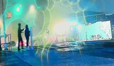 Mother randomly stabbed while walking to bus stop in Queens, police say