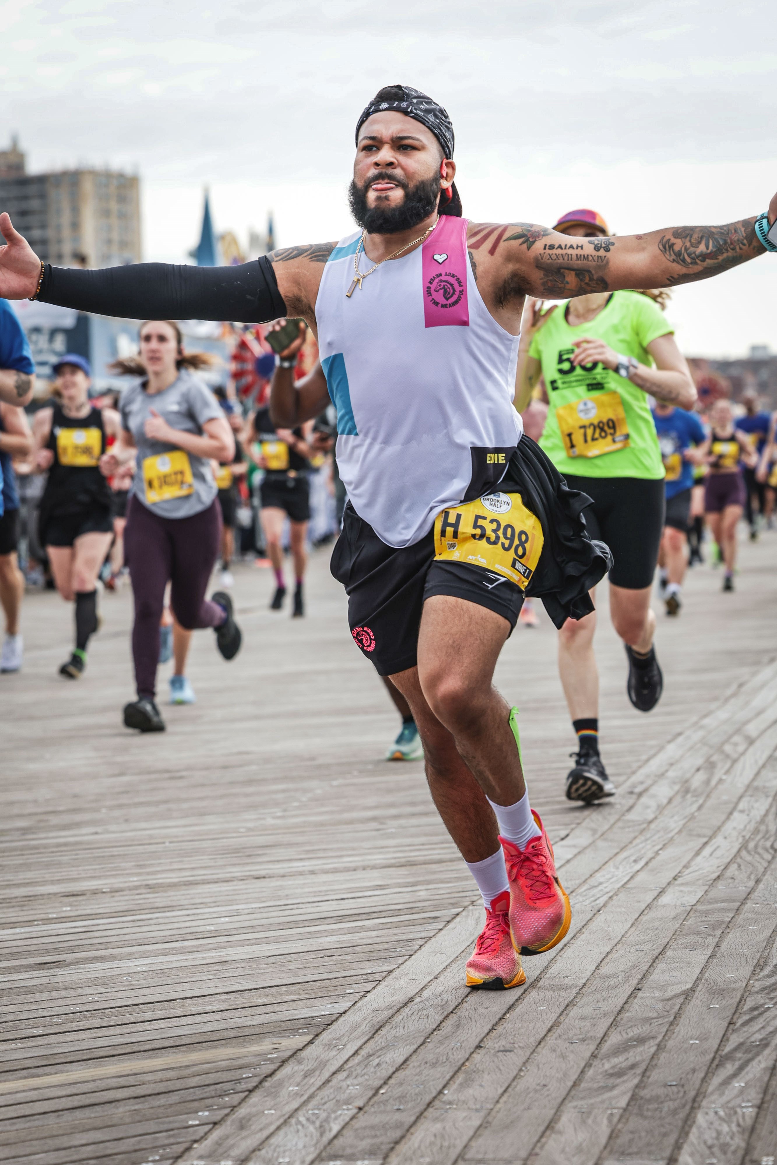 Eddie Collazo near finish of 2024 RBC Brooklyn Half on Coney Island boardwalk