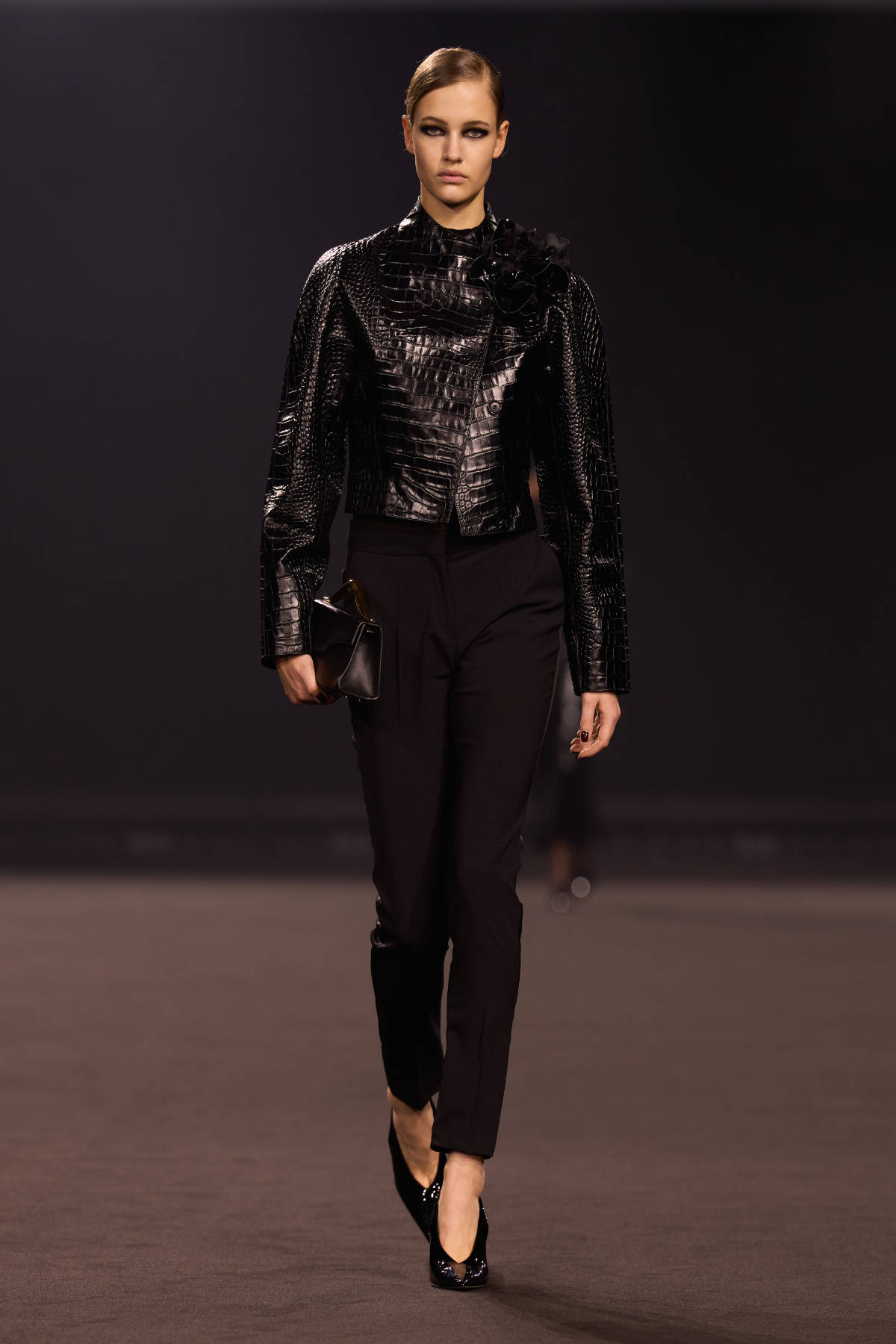 Elie Saab FW26-27 Midnight in Manhattan sculptural tailoring and cinematic gowns runway