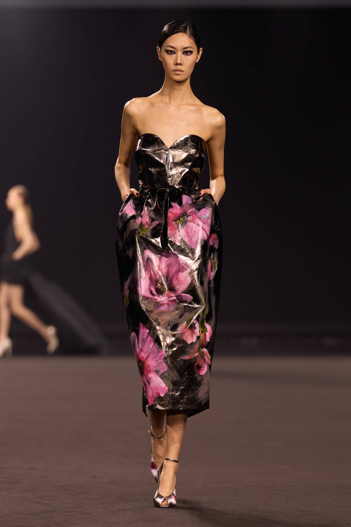 Elie Saab FW26-27 Midnight in Manhattan sculptural tailoring and cinematic gowns runway