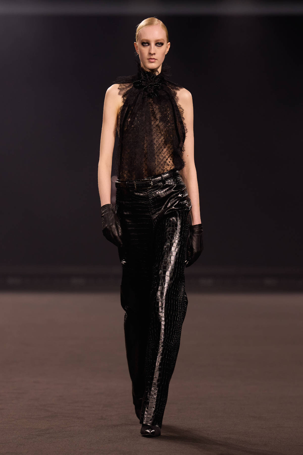 Elie Saab FW26-27 Midnight in Manhattan sculptural tailoring and cinematic gowns runway