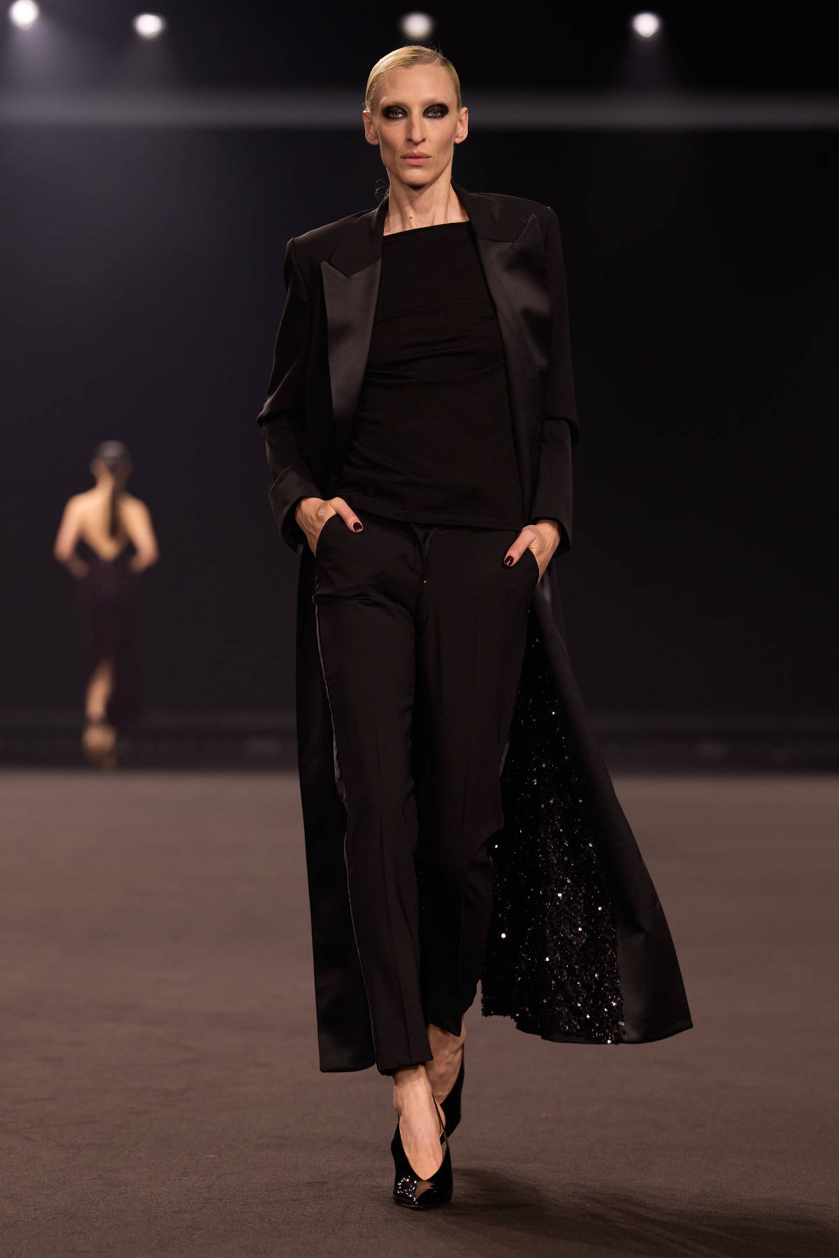 Elie Saab FW26-27 Midnight in Manhattan sculptural tailoring and cinematic gowns runway